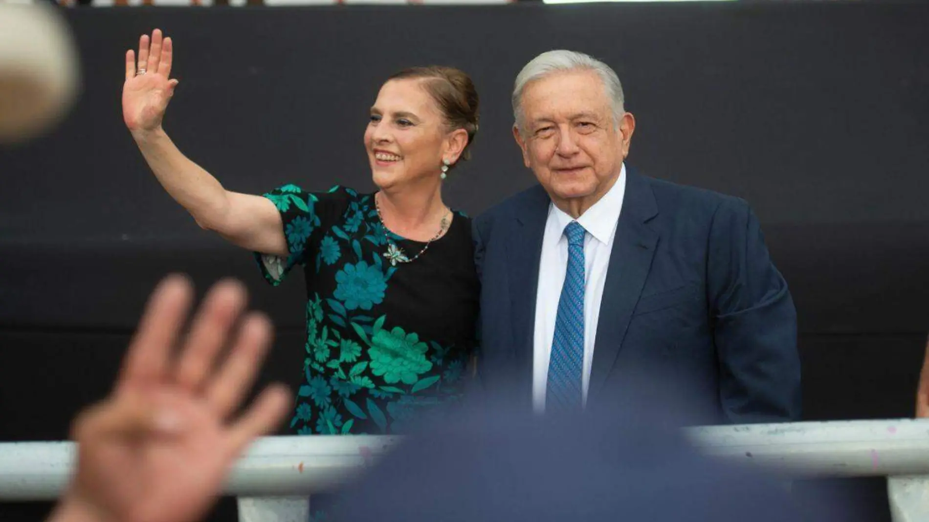 AMLO_Lopez Obrador con su esposa Beatriz Gutierrez